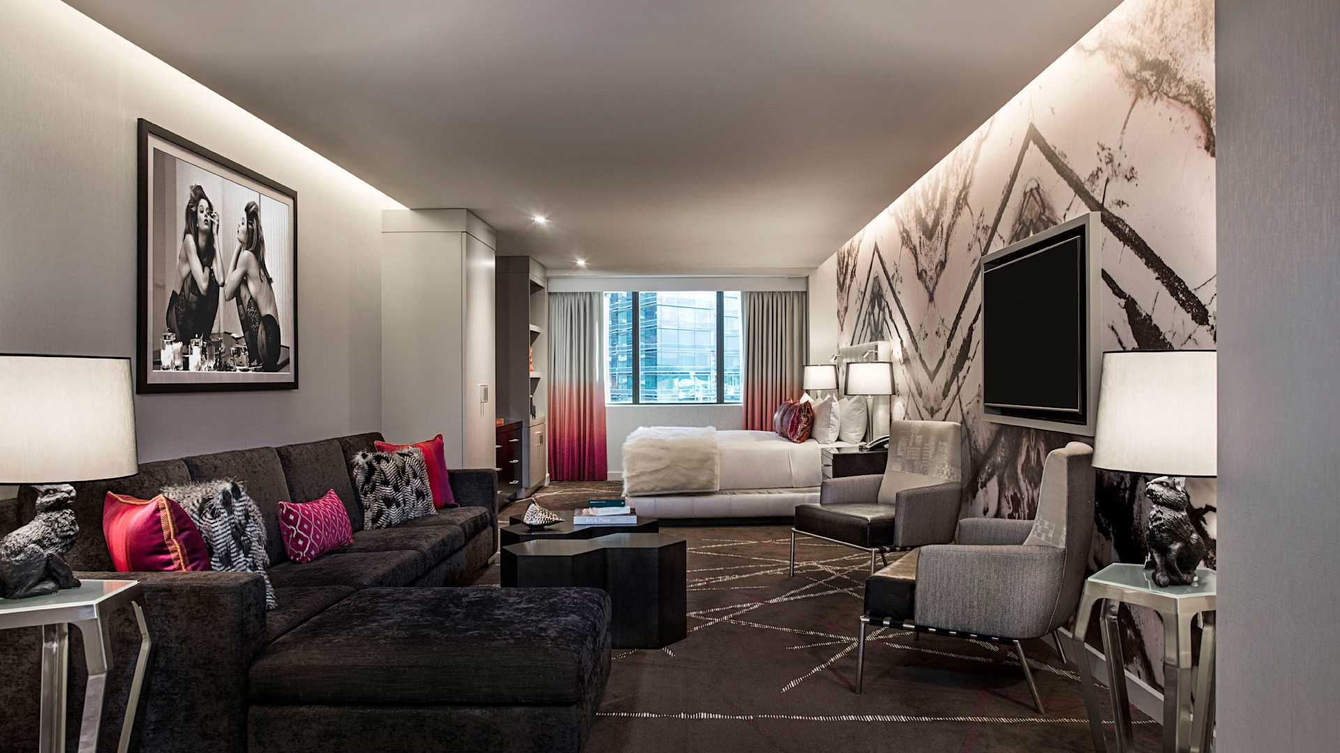 Las Vegas Luxury Hotel Rooms and Suites