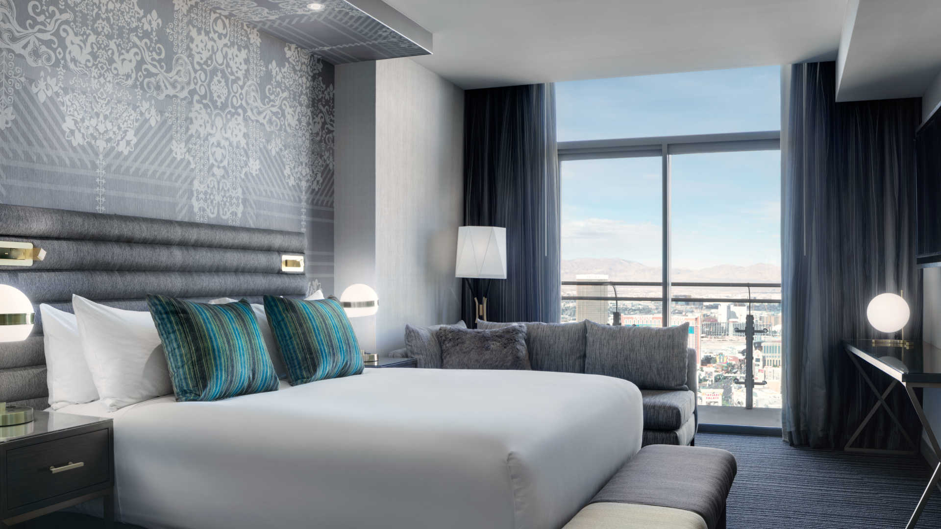 Hotel Rooms in Las Vegas, The Luxury King Room