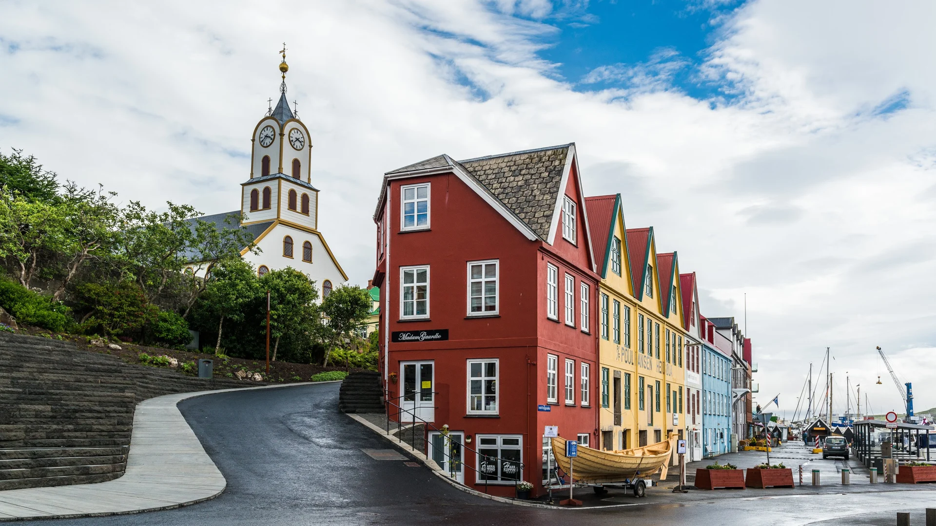 Island Hopping in & around the Arctic | Spitsbergen, Iceland & Faroe Islands: Southbound