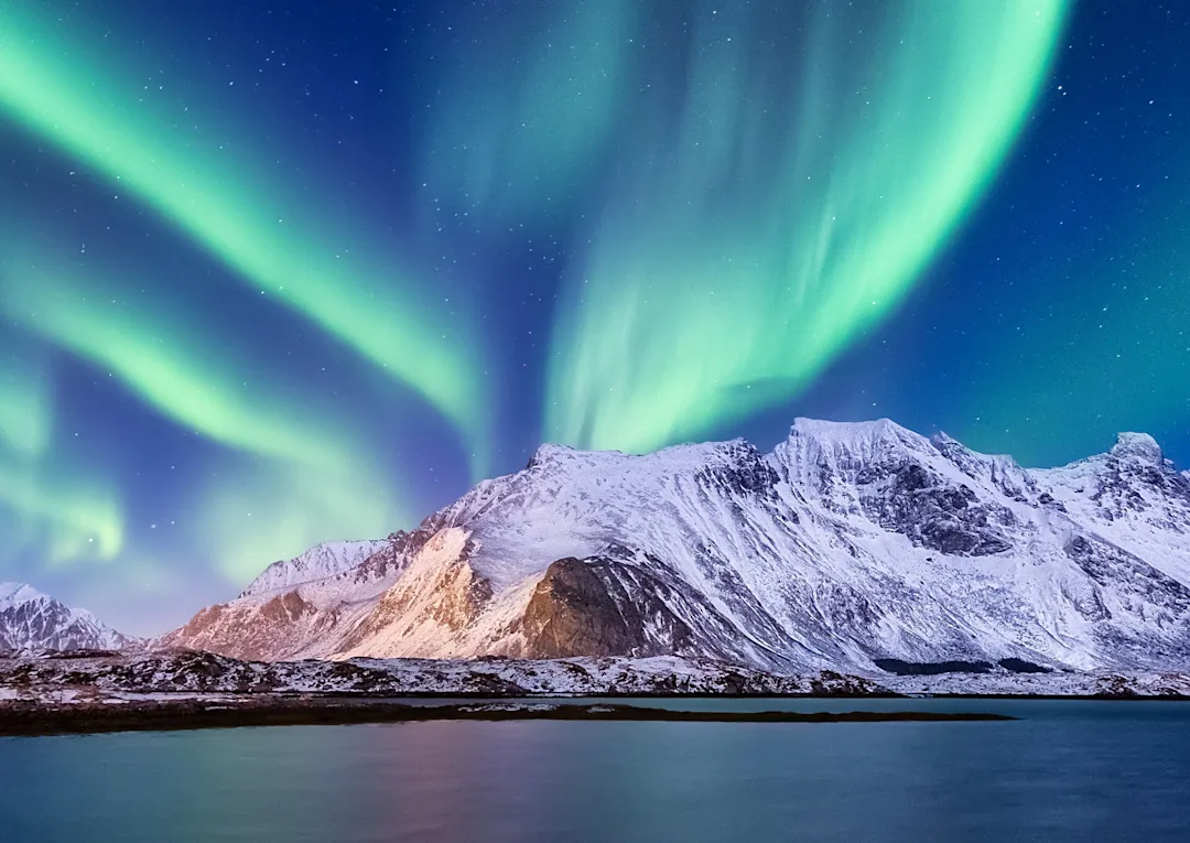 Northern Lights Promise | HX Hurtigruten Expeditions US