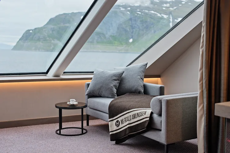 MS Roald Amundsen | HX Hurtigruten Expeditions US