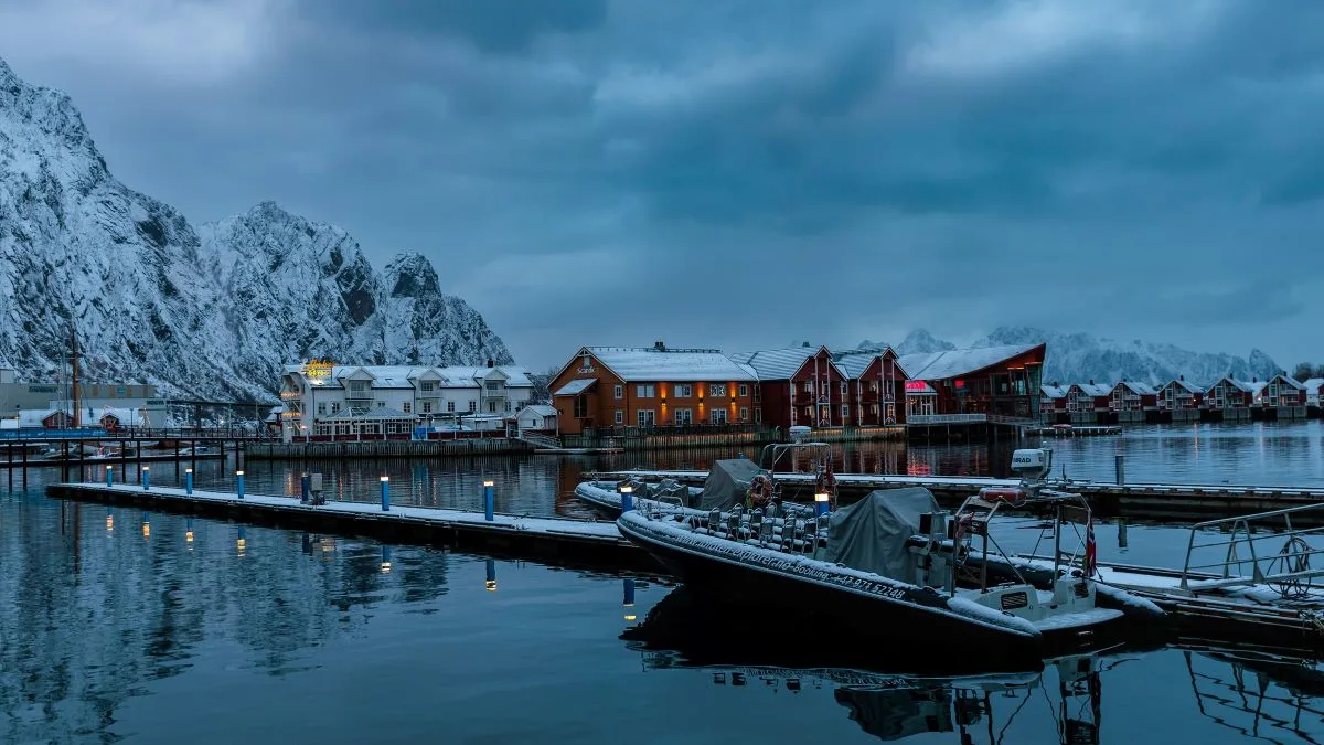 Ultimate Norway at Christmas - Arctic Expedition under the Northern Lights 