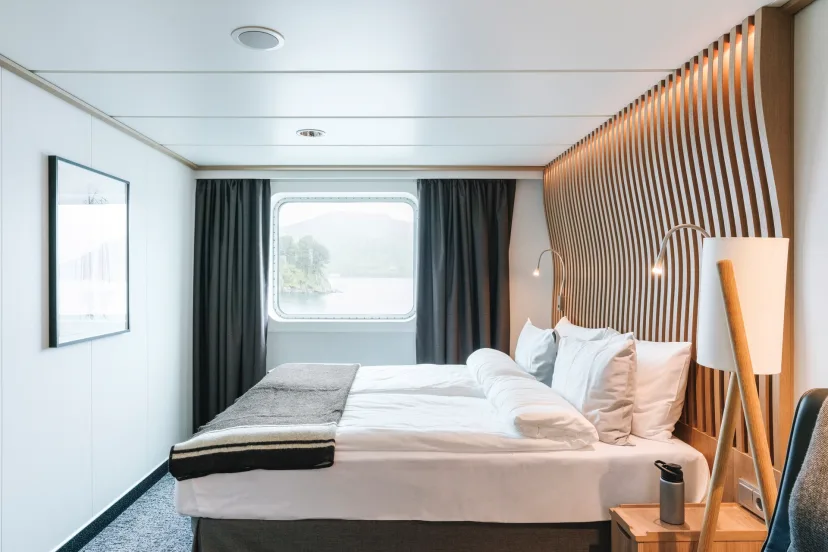 Bedroom in an Arctic Superior: Outside cabin | Lower/middle decks (TT) onboard MS Fridtjof Nansen. Credit: Clara Tuma