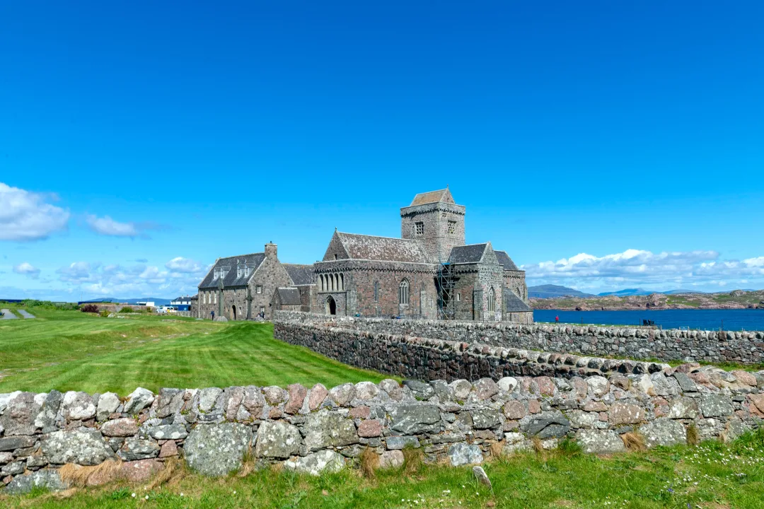 The Scottish Isles – Island Hopping in the Hebrides | Hurtigruten ...