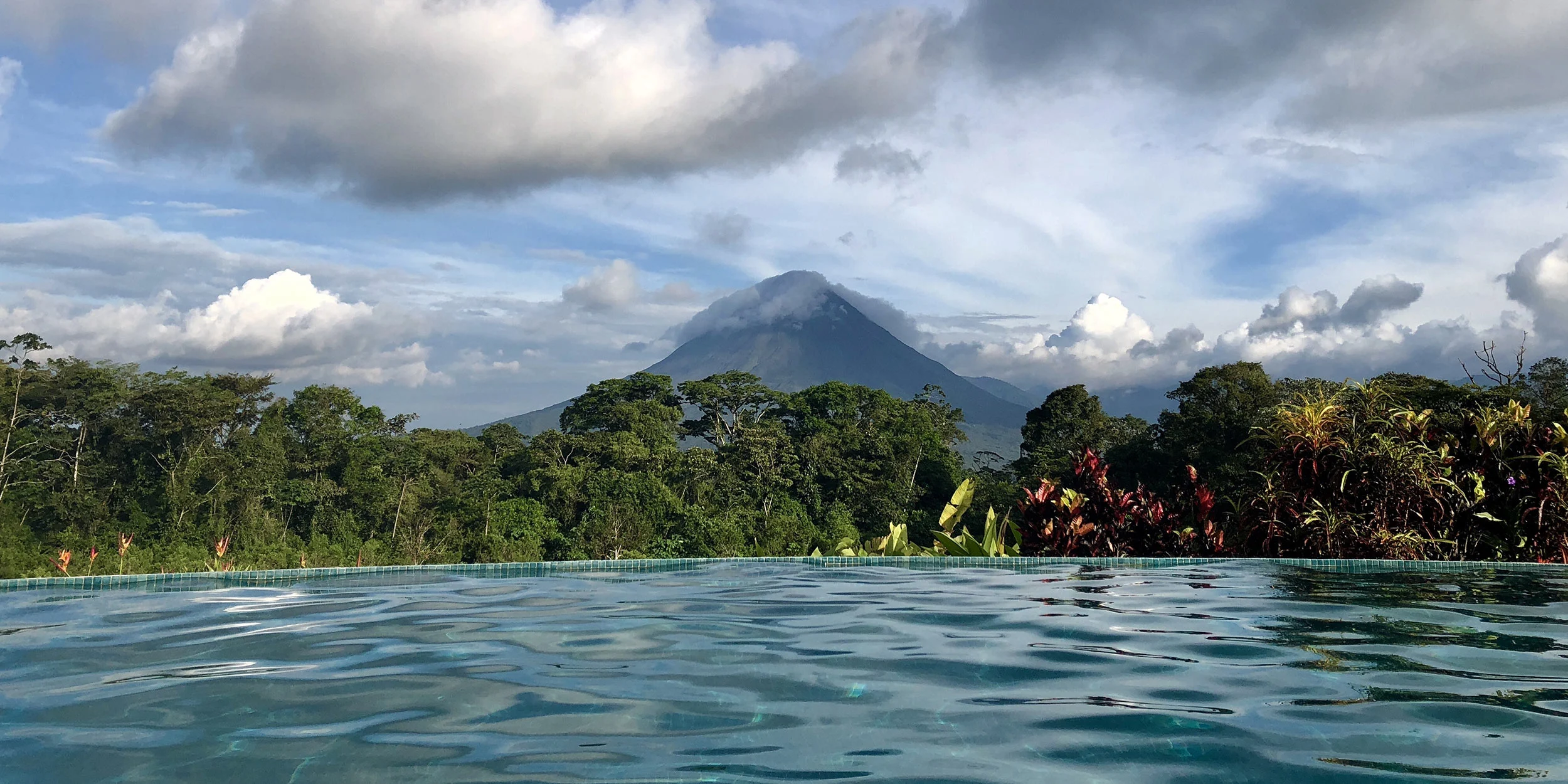 day-4_san-jose_arenal-volcano-area_arenal-lodge-pool_shutterstock.jpg