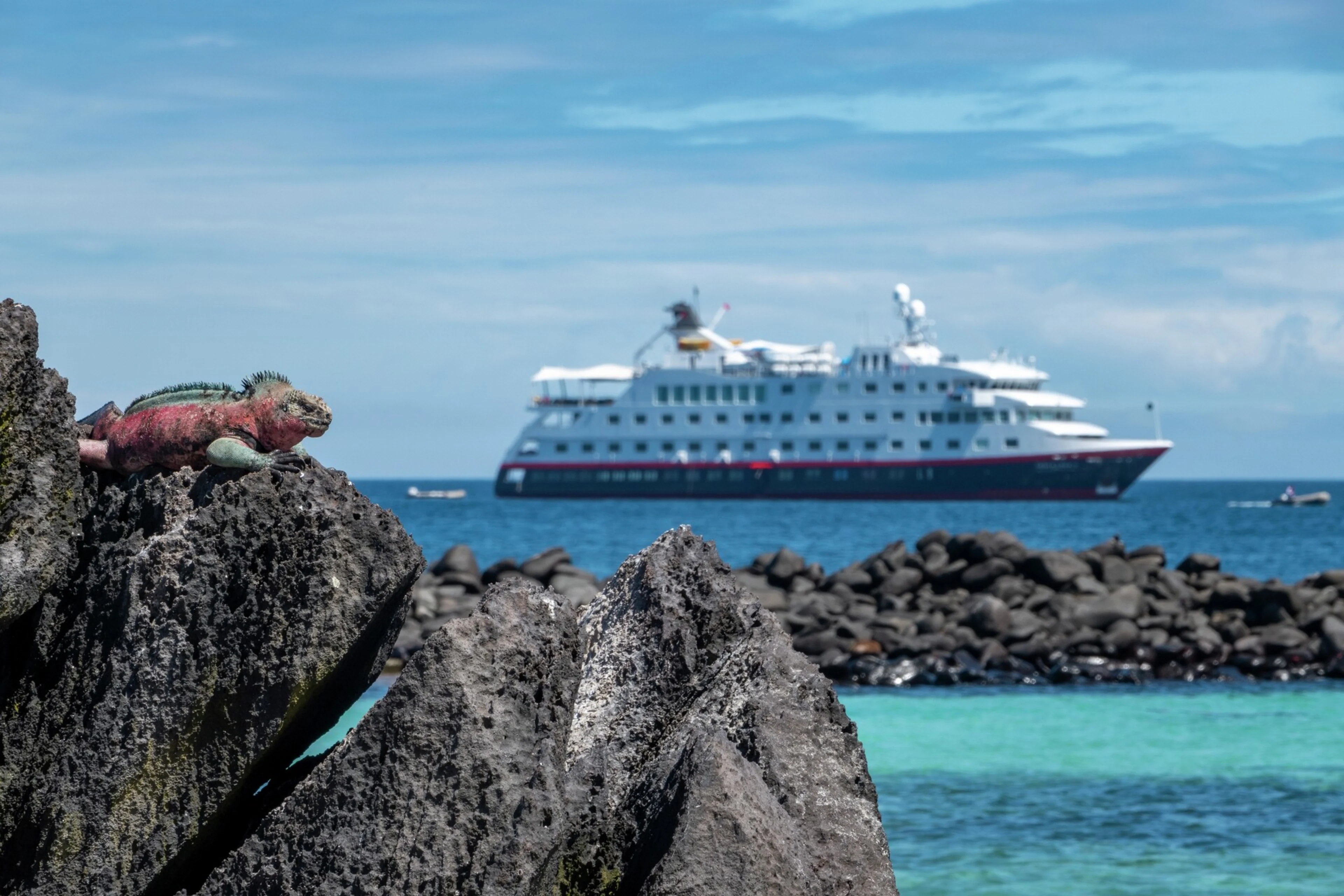 MS Santa Cruz II anchoured off Española Island, Galápagos Islands, Ecuador. Credit: Andrea Klaussner.