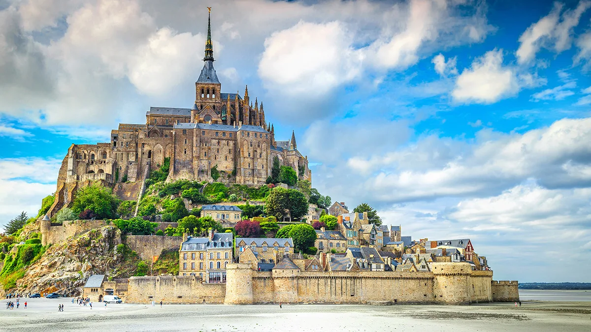 Mont-Saint-Michel-cathedral_Normandie_France__shutterstock_552162250_1200x675px.jpg