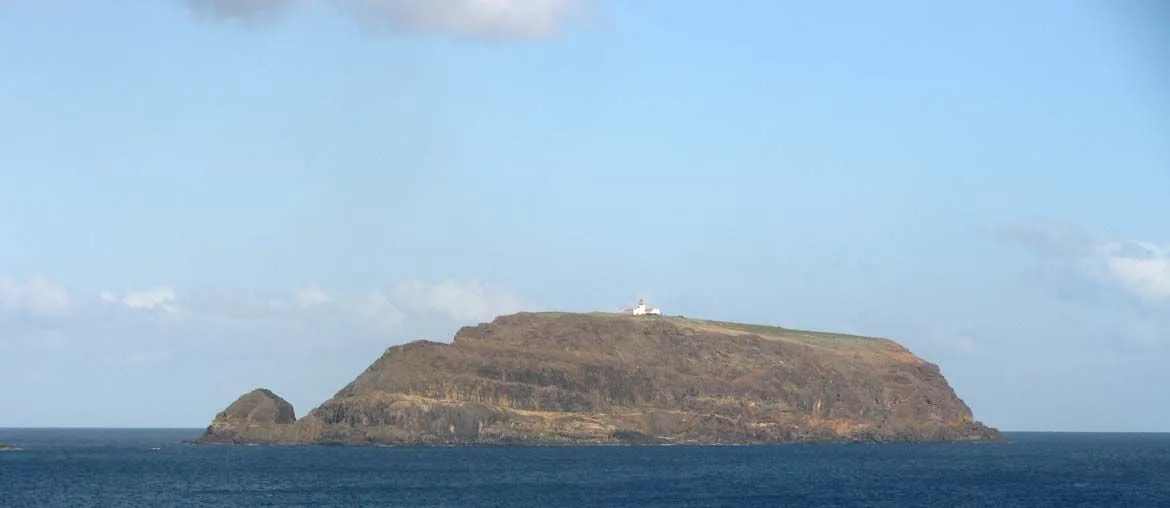 porto-santo-visit-to-the-lighthouse-islet-.jpg