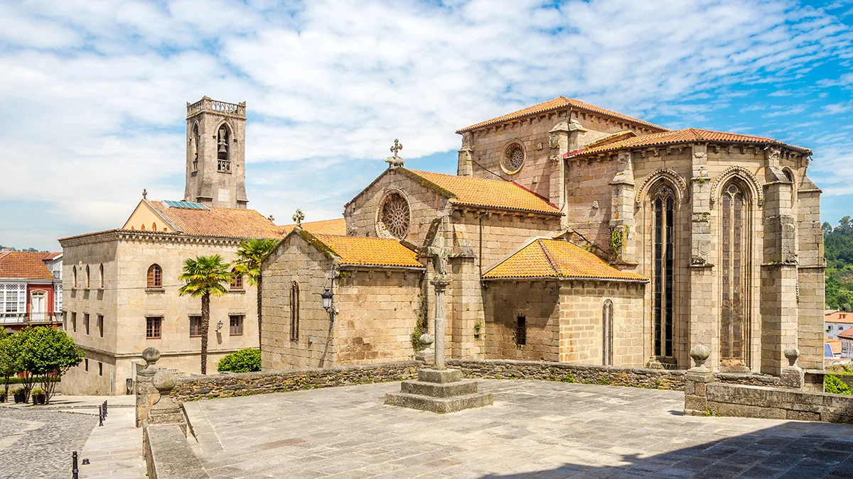 San-Francis-church_Betanzos_Spain__shutterstock_1468199165_1200x675px.jpg