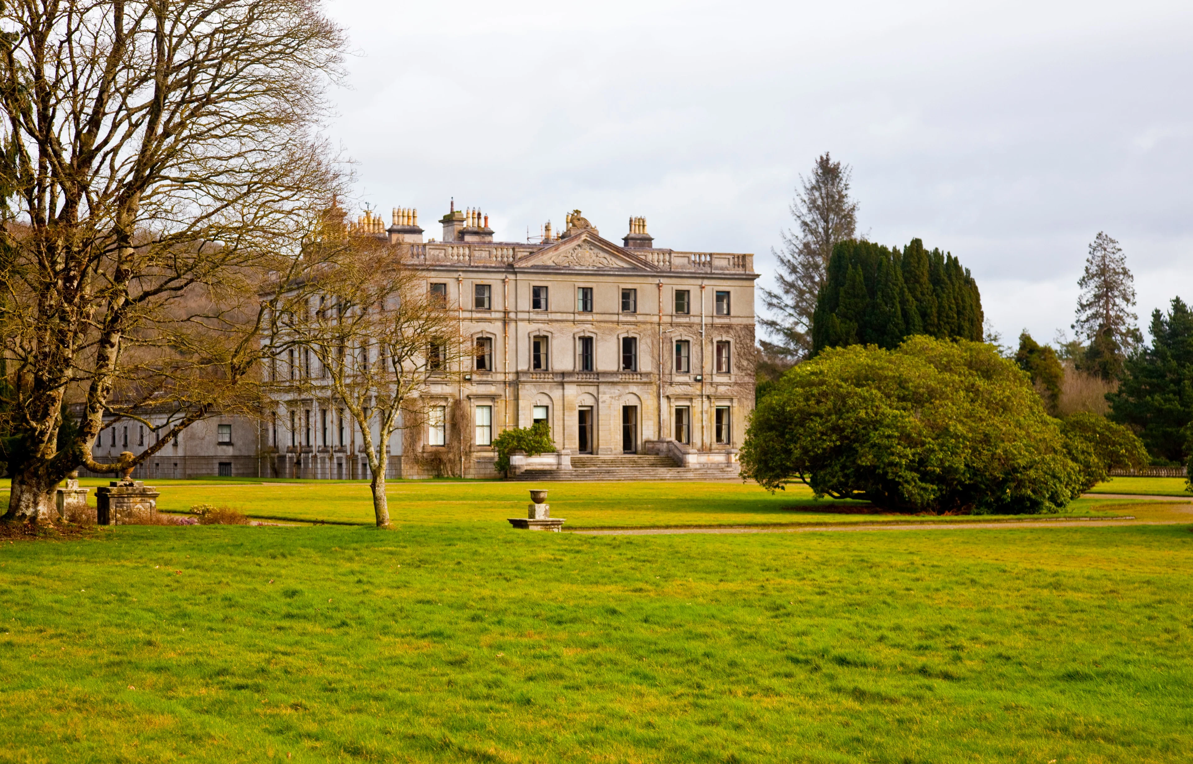 2853-curraghmore-house-with-lawn.jpg