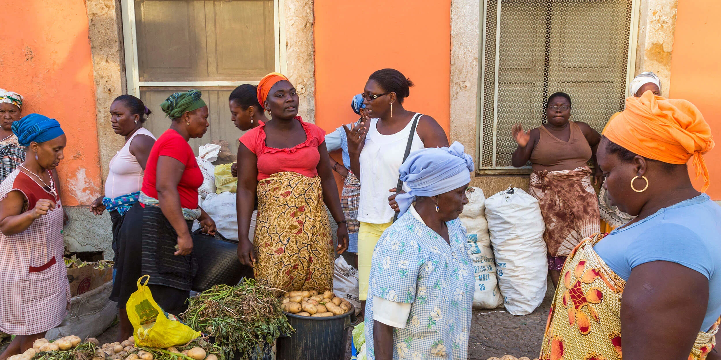 cape-verde-islands_santiago-island_praiagettyimages_2500x1250.jpg