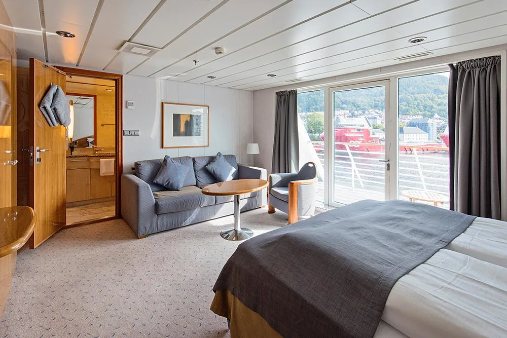 Suite with balcony (M2) onboard MS Maud. Credit: HX Hurtigurten Expeditions. 
