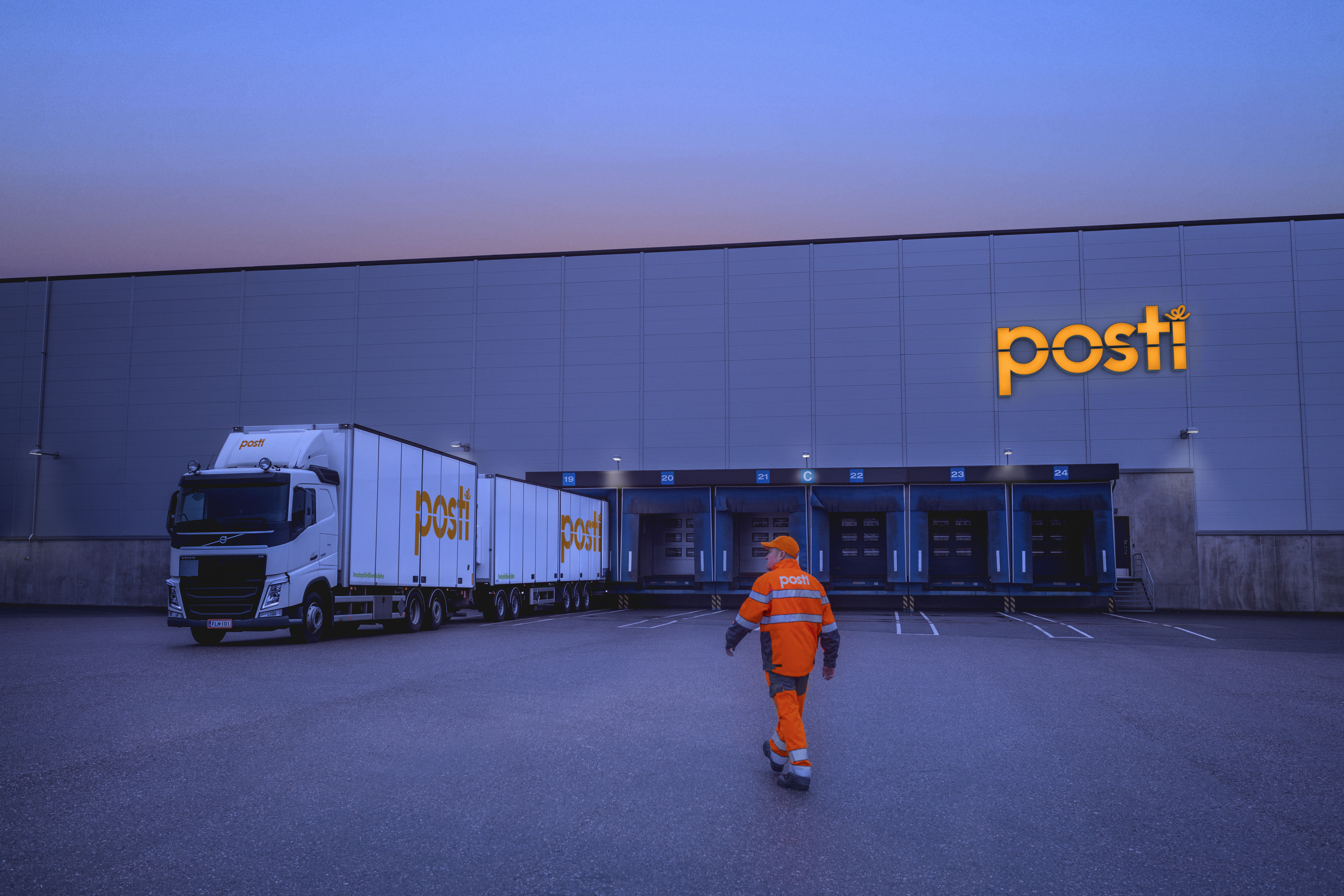 Posti suunnittelee 100 miljoonan euron investointia uuteen logistiikkakeskukseen Suomessa