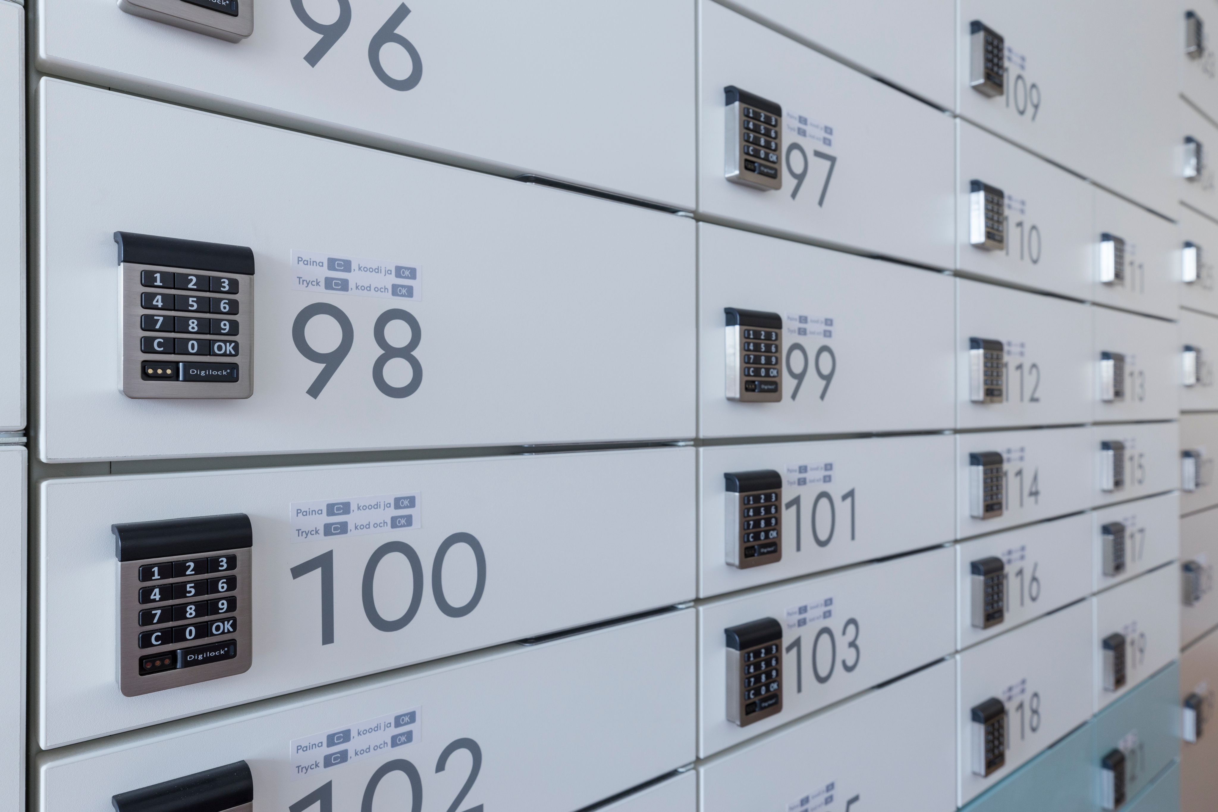 Parcel lockers with keypad