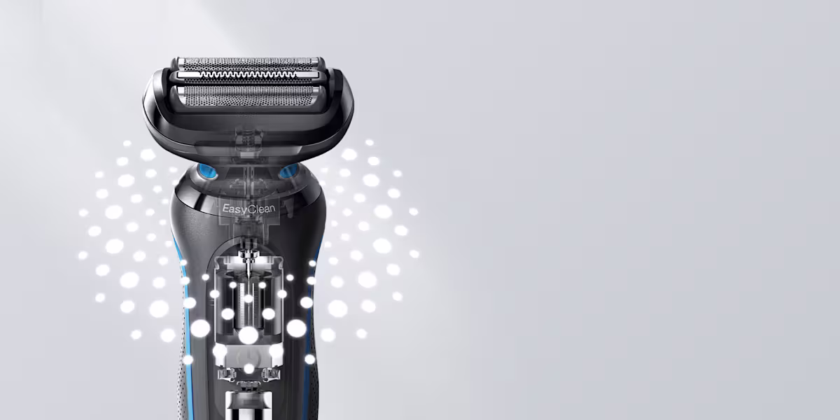 Braun EasyClean electric foil shaver with cutaway view showing internal motor mechanism and water droplets illustrating easy rinsing