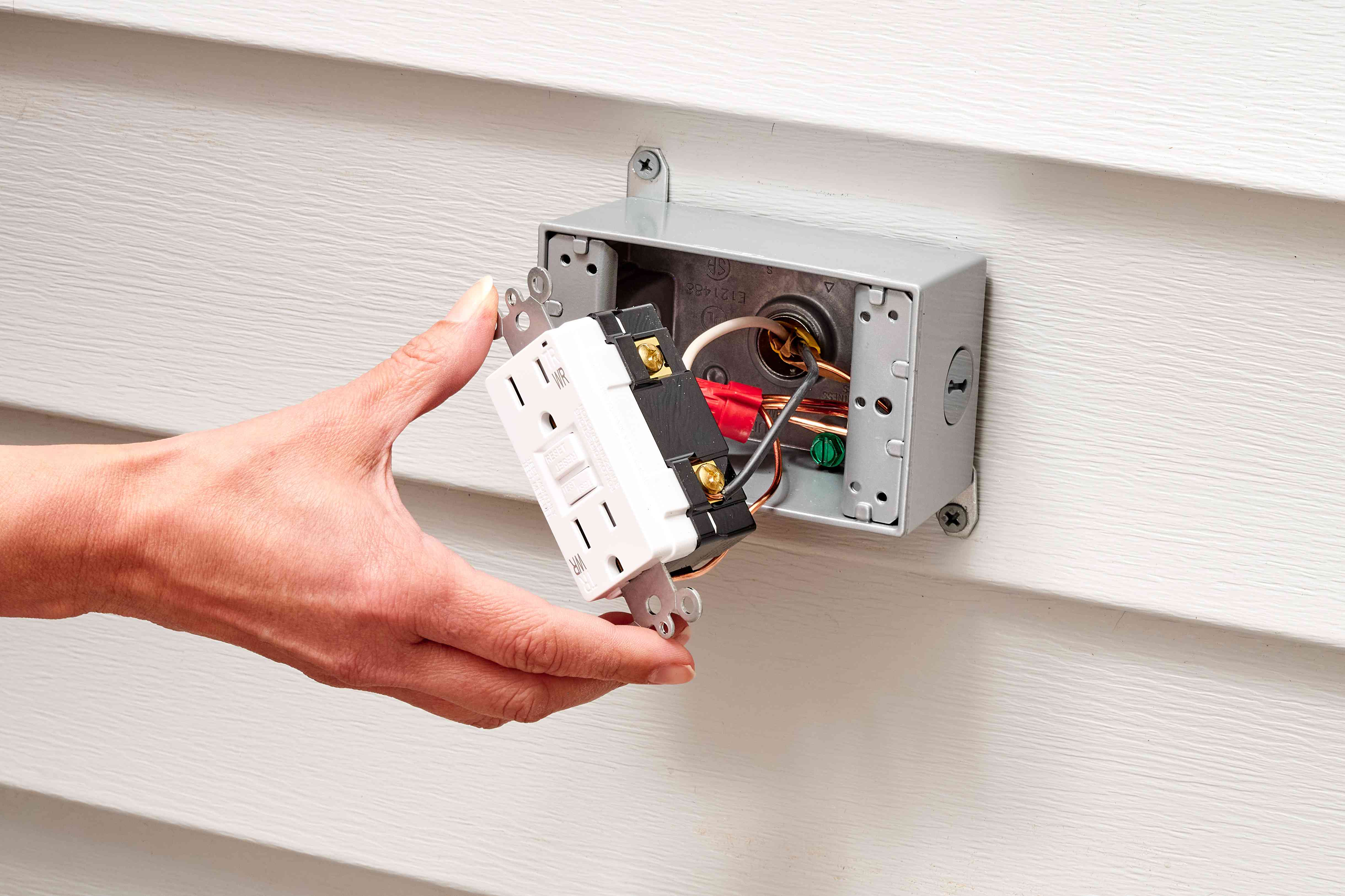 Outdoor Electrical Outlet: Essential Installation Guide