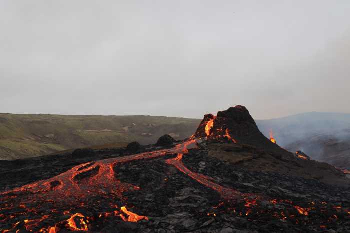 Volcán Fagradalsfjall en Islandia