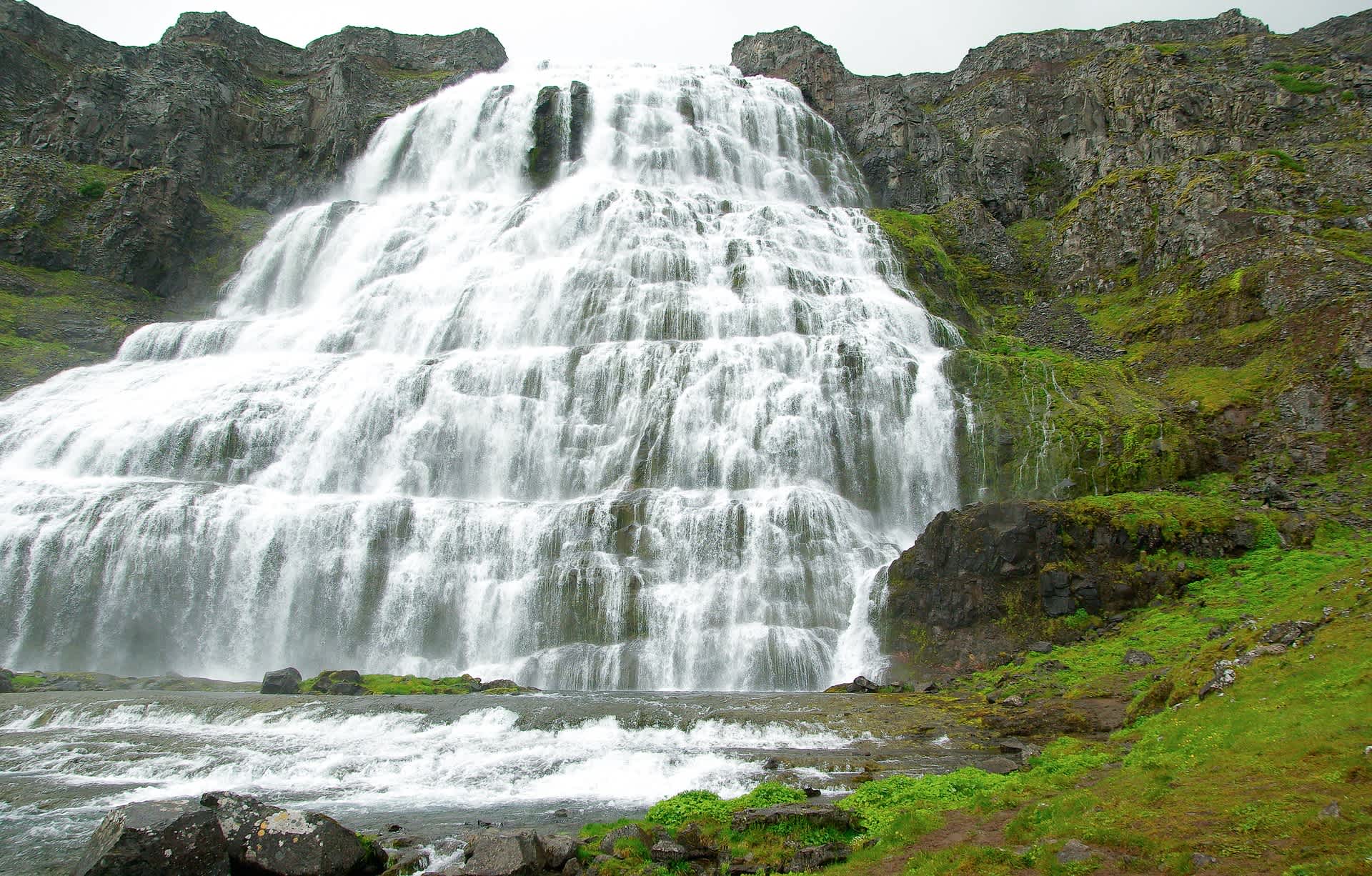 Cascada Dynjandi en Islandia