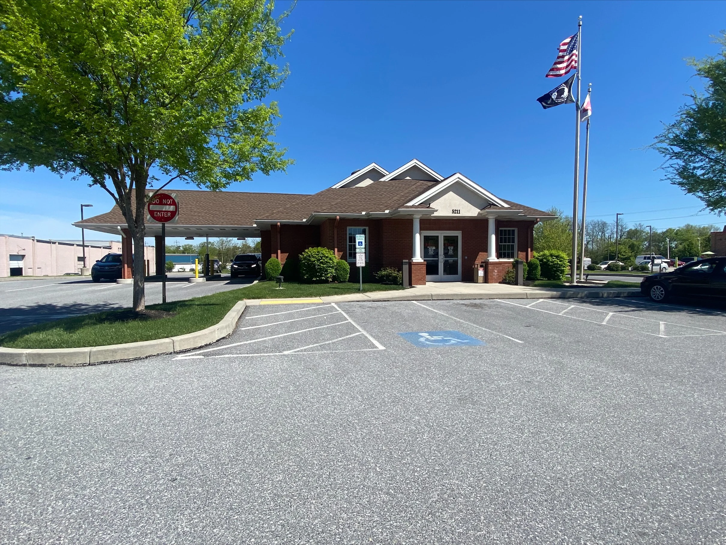 Simpson Ferry-Exterior