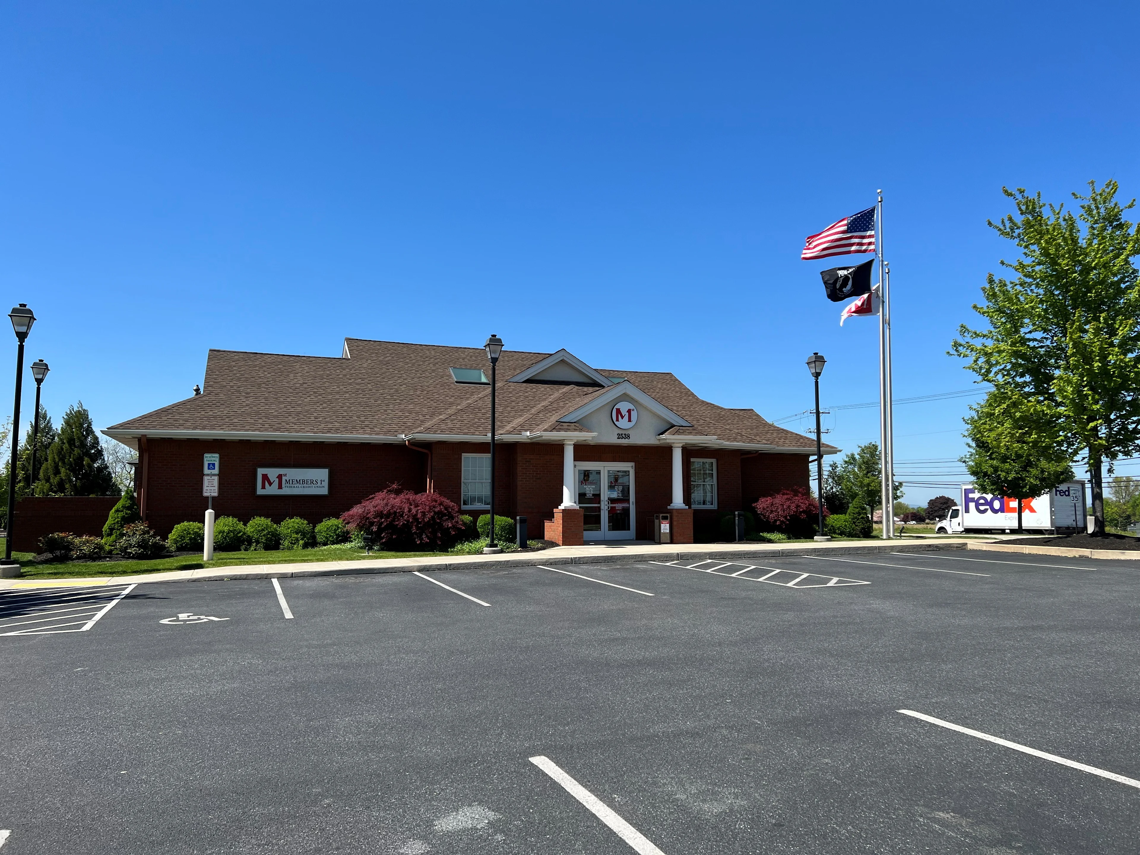 Willow Street-Exterior
