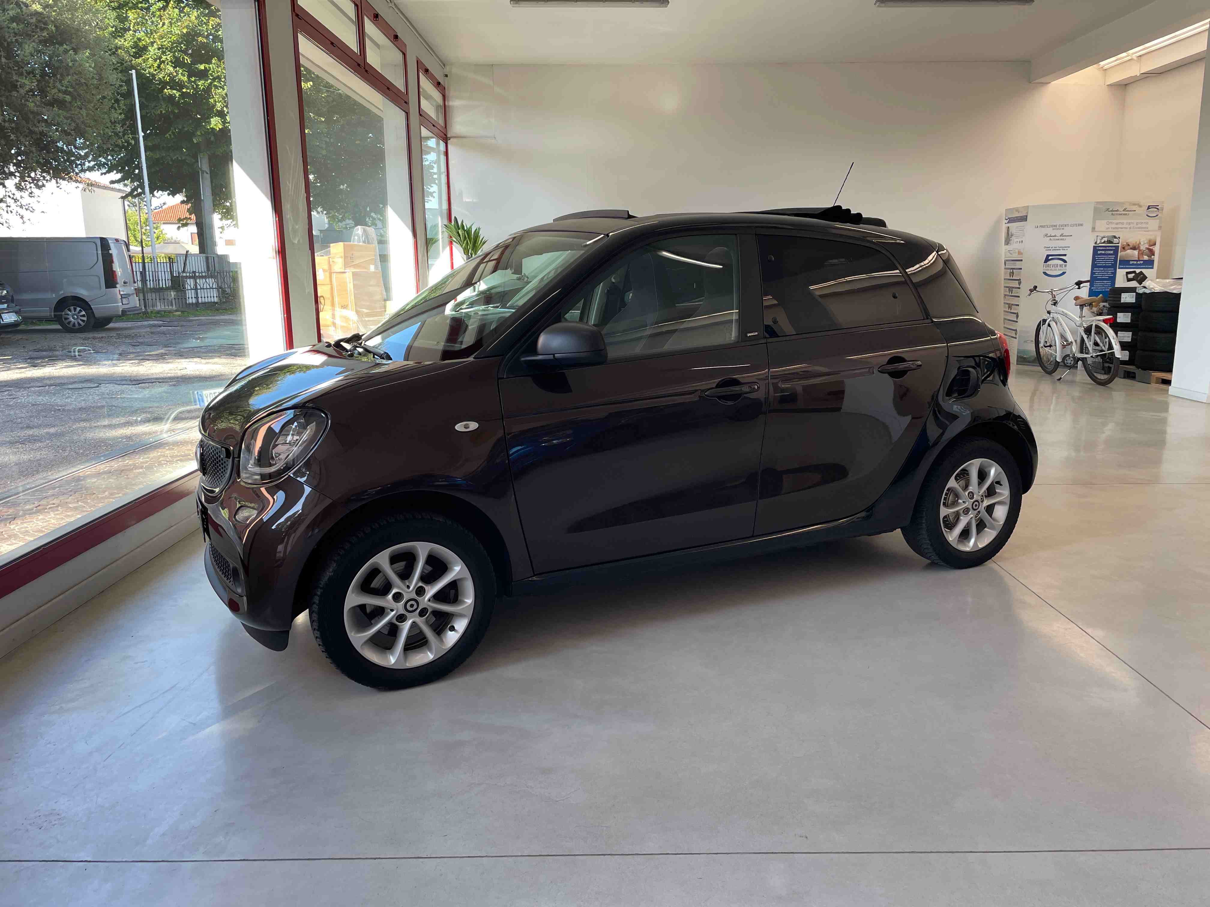 SMART FORFOUR 0.9 TURBO 90 CV BASIS PASSION MANUALE   - Copertina