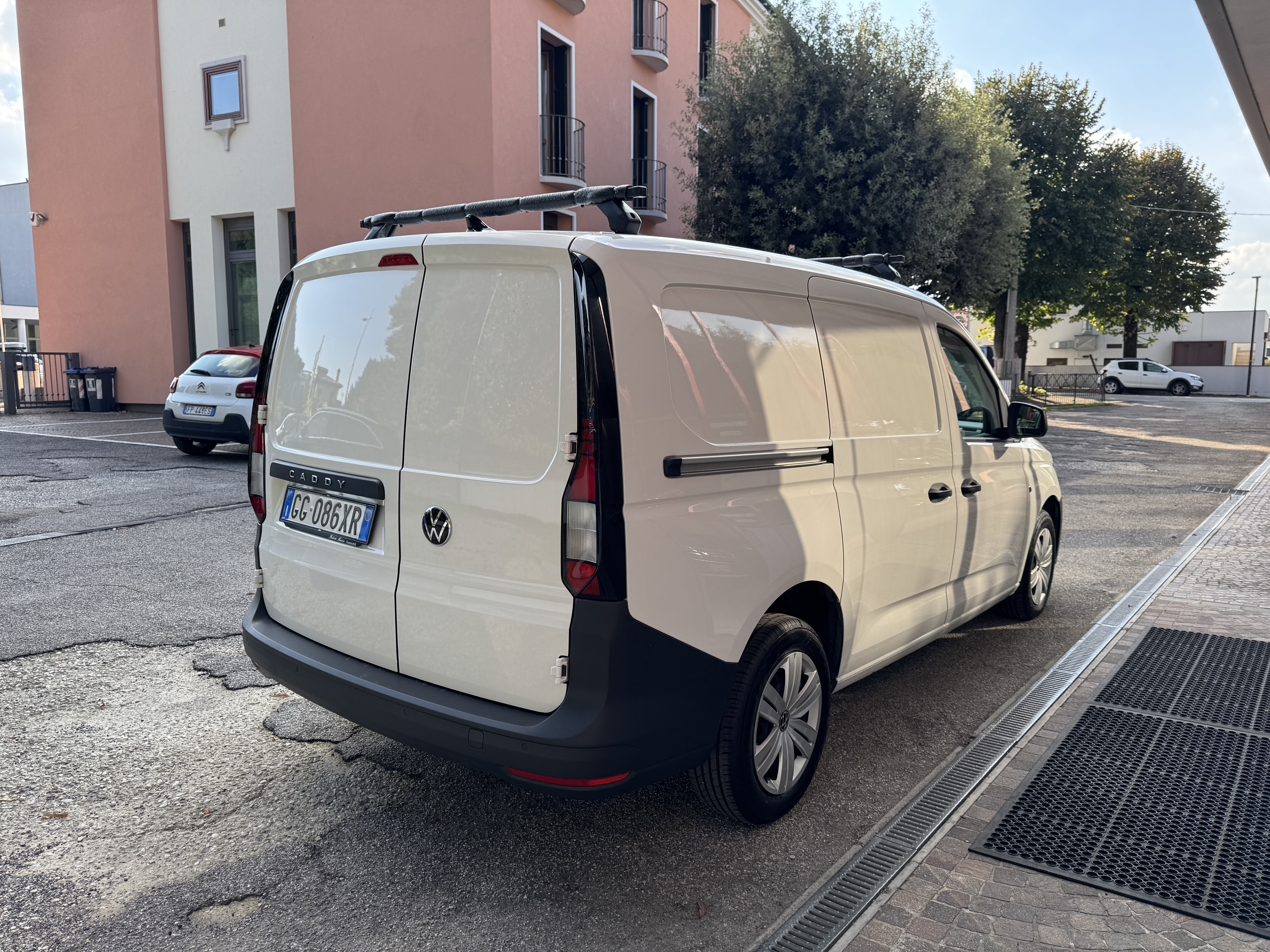 VOLKSWAGEN CADDY MAXI 2.0 TDI 102 CV    - 2