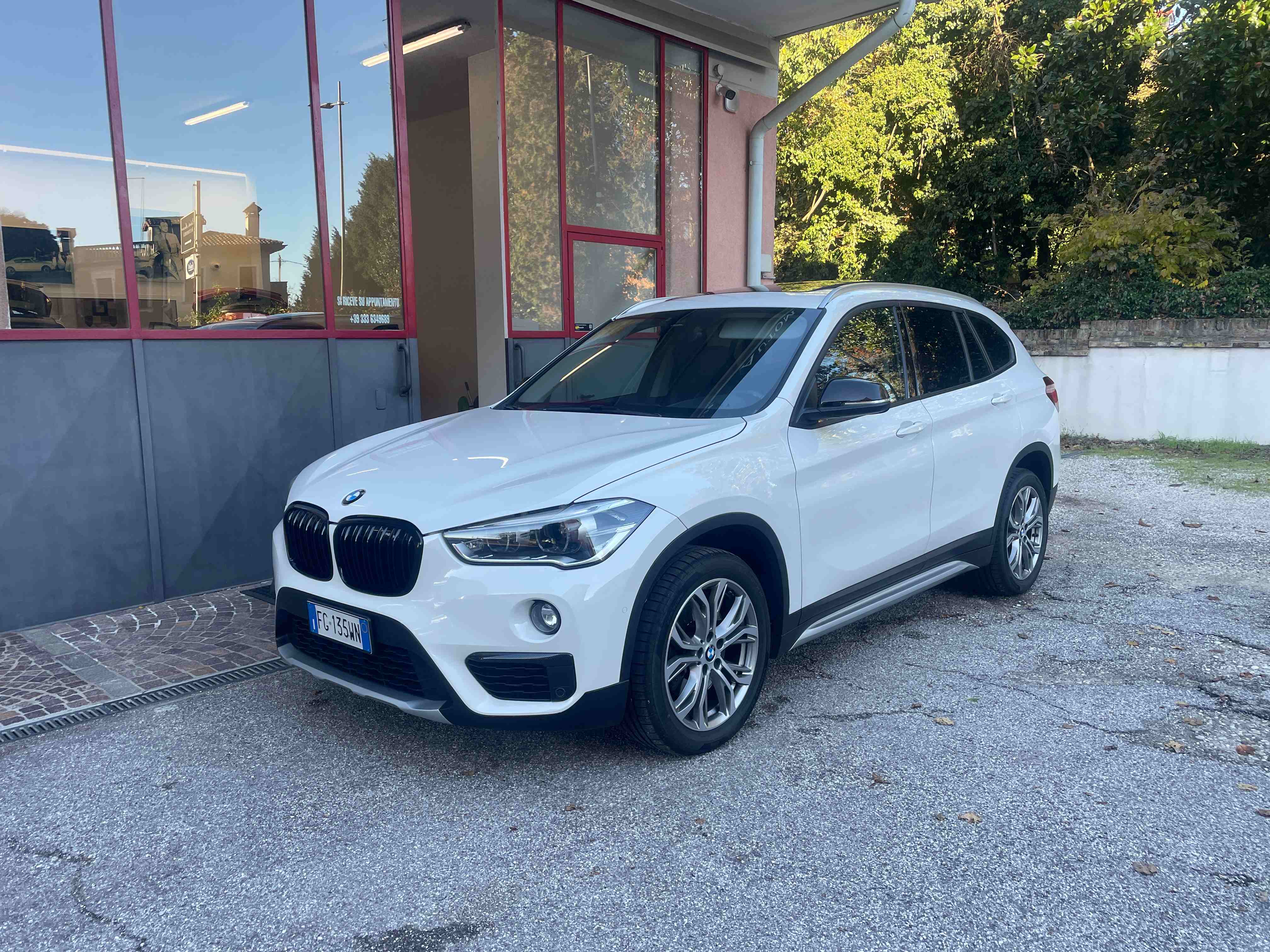 BMW X1 xDRIVE 20d xLINE  AUTOMATICO - 2