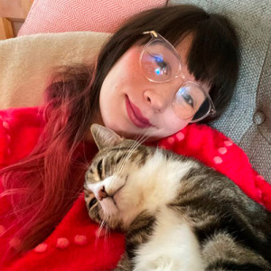 Kim-Joy snuggles with her cat Mochi
