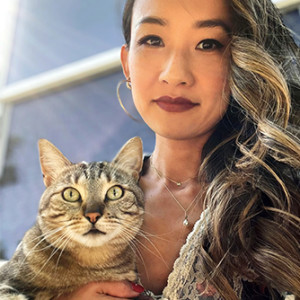 writer helin jung and cat