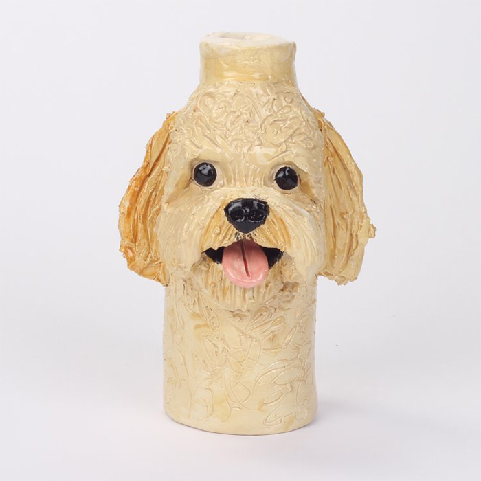 custom pet vase of a blonde dog