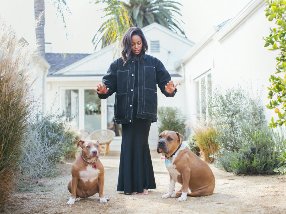 taylour paige and dogs