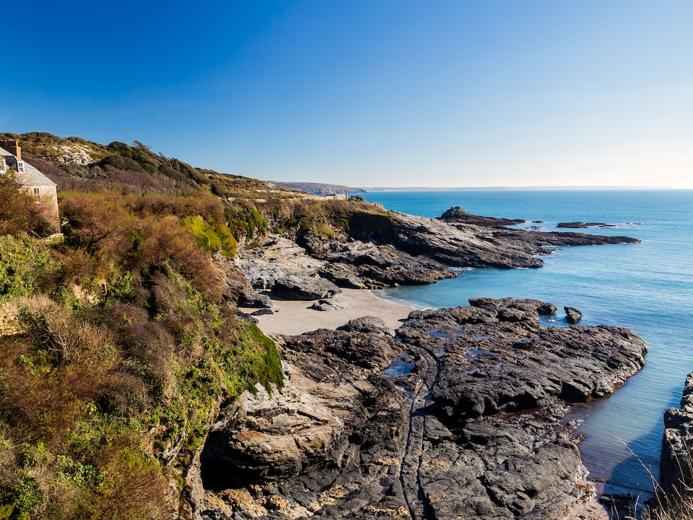 a picture of a rocky british beach