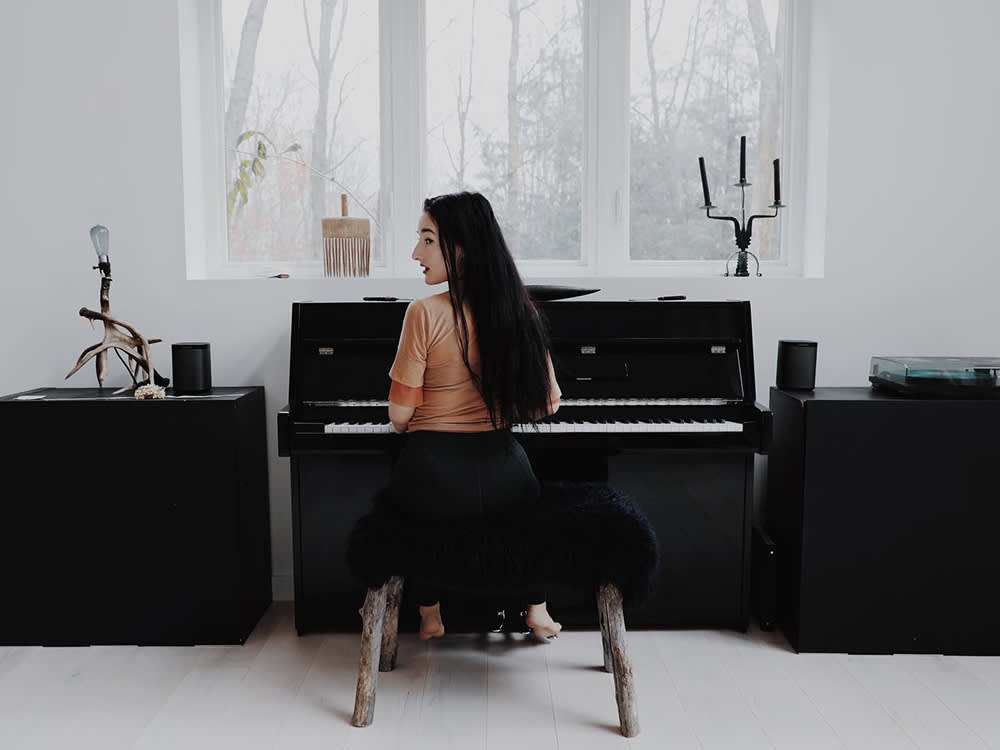 Zola Jesus at the piano