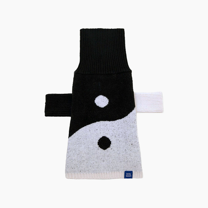 the sweater with a yin and yang print