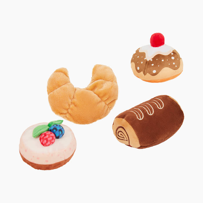 the four pastry toys