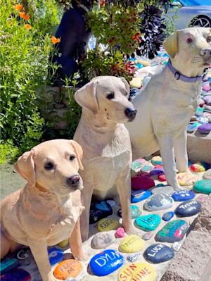 A garden that's a tribute for fallen pets in Del Mar, CA.