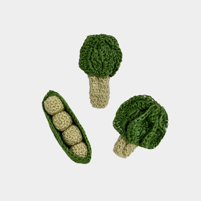 the cat crochet toy in green