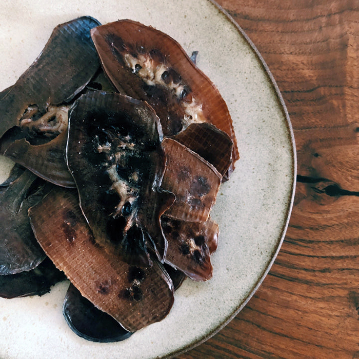 pork kidney on a ceramic plate