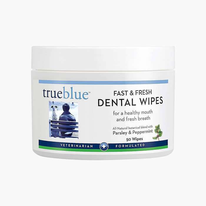 dental wipes in a tub