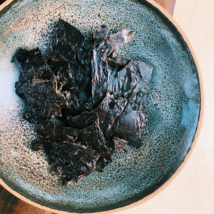 the beef liver on a ceramic plate