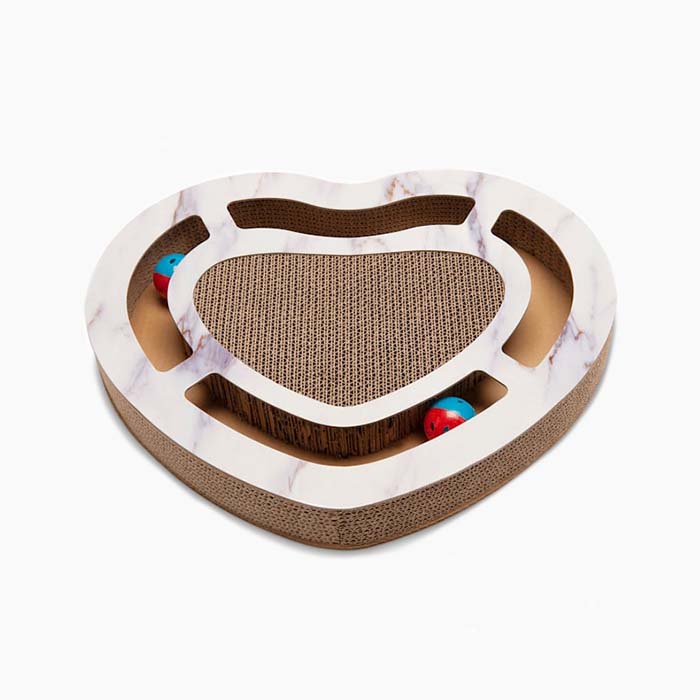 the heart shaped cat scratcher