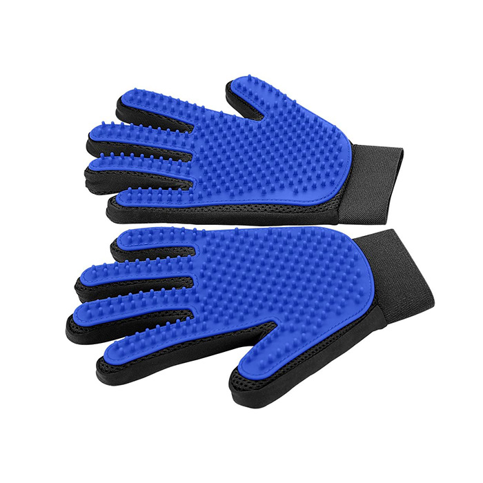 grooming gloves in blue