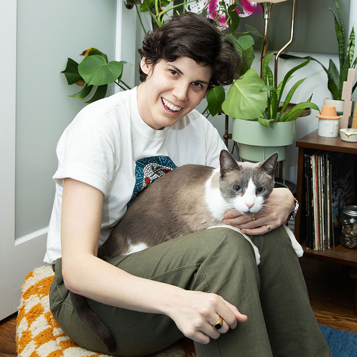 nikki palumbo and cat