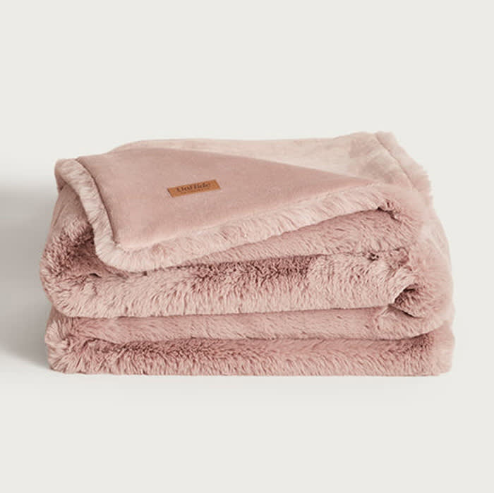 furry blanket in pink
