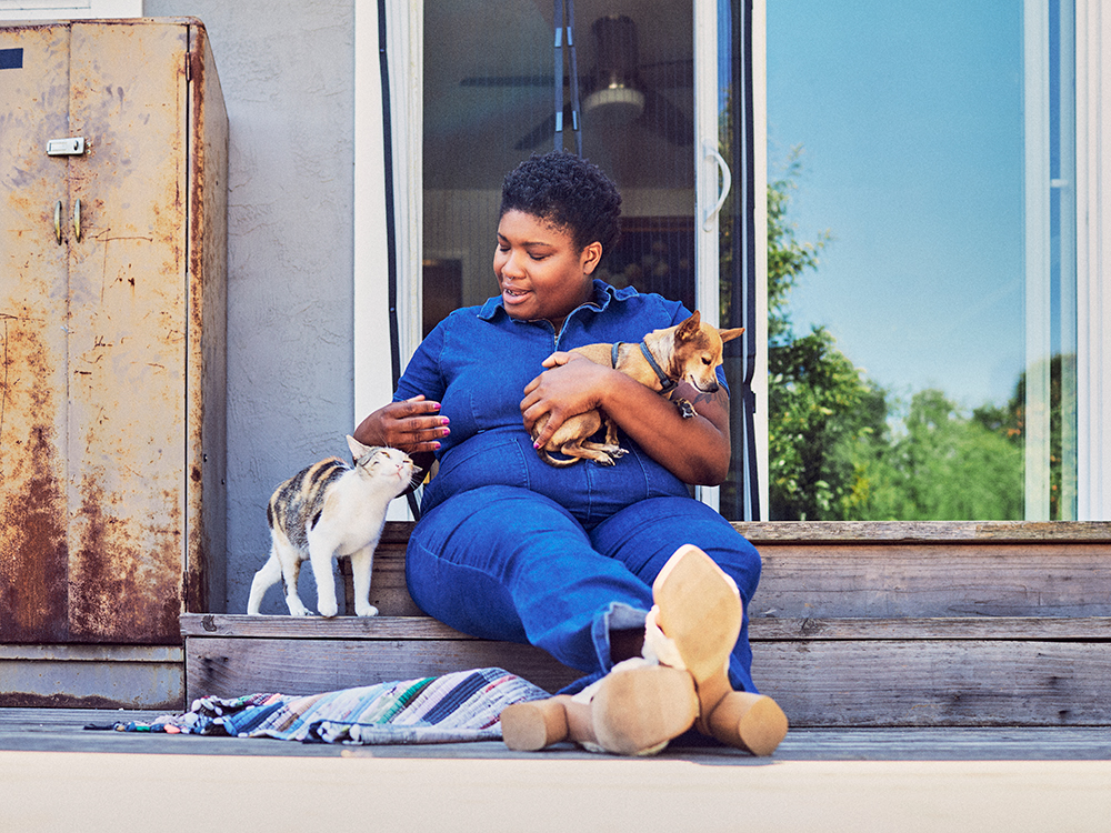 Jessamyn Stanley with her dog and cat
