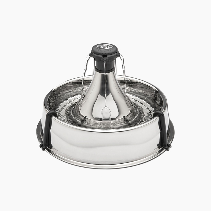 the water fountain in steel