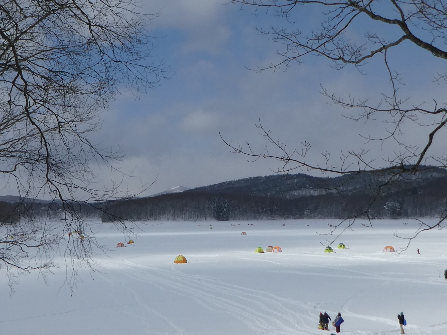 盛岡市 岩洞湖氷上ワカサギ釣り