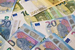 Wie sich dein Geld mit einem ETF Sparplan vermehrt - Zinseszinsrechner