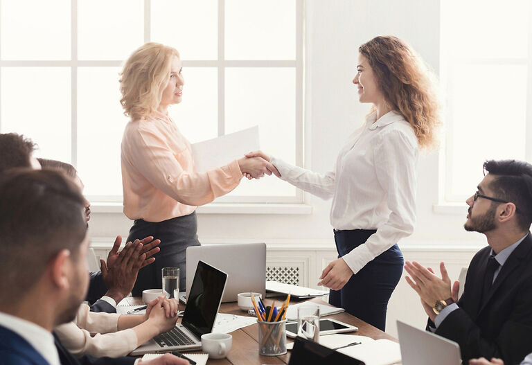 5 Ways to Reward High-Performing Employees in Your Business