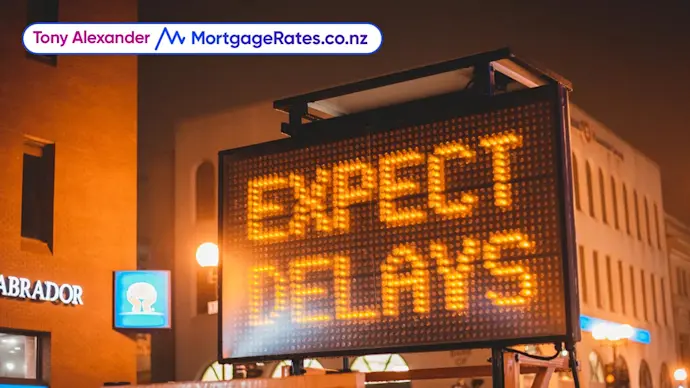 "Expect delays" traffic sign
